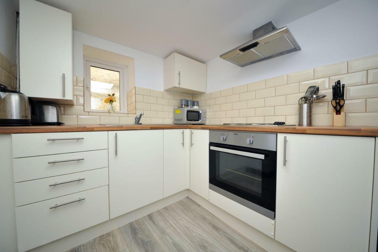 Stone'S Throw City Centre - Tv In Every Bedroom! Swansea Exteriér fotografie