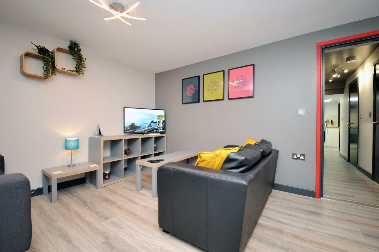 Stone'S Throw City Centre - Tv In Every Bedroom! Swansea Exteriér fotografie