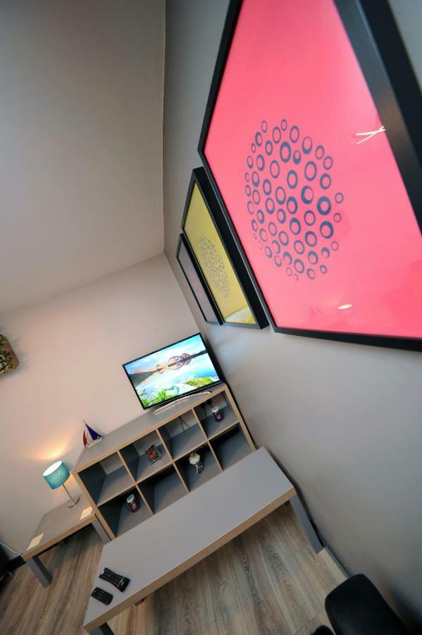 Stone'S Throw City Centre - Tv In Every Bedroom! Swansea Exteriér fotografie