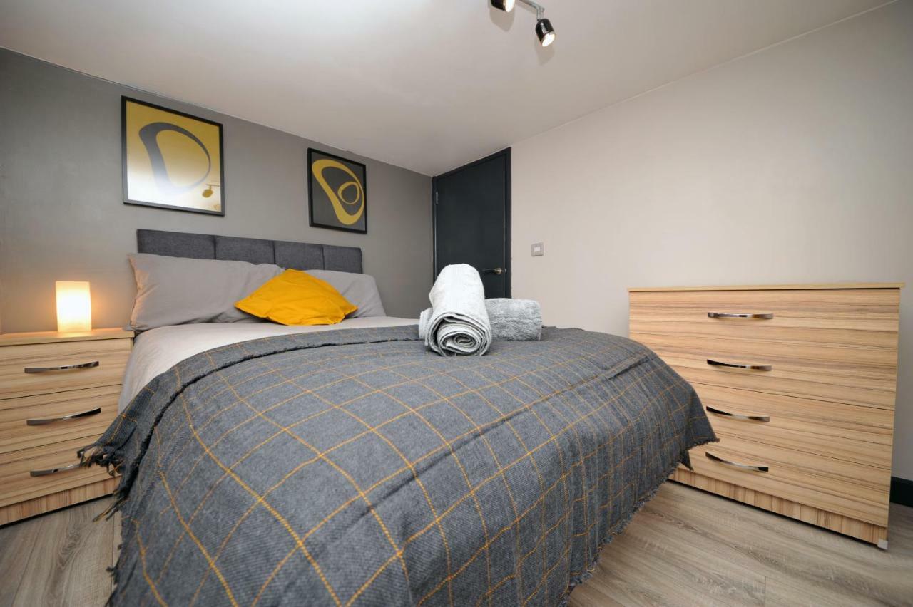 Stone'S Throw City Centre - Tv In Every Bedroom! Swansea Exteriér fotografie