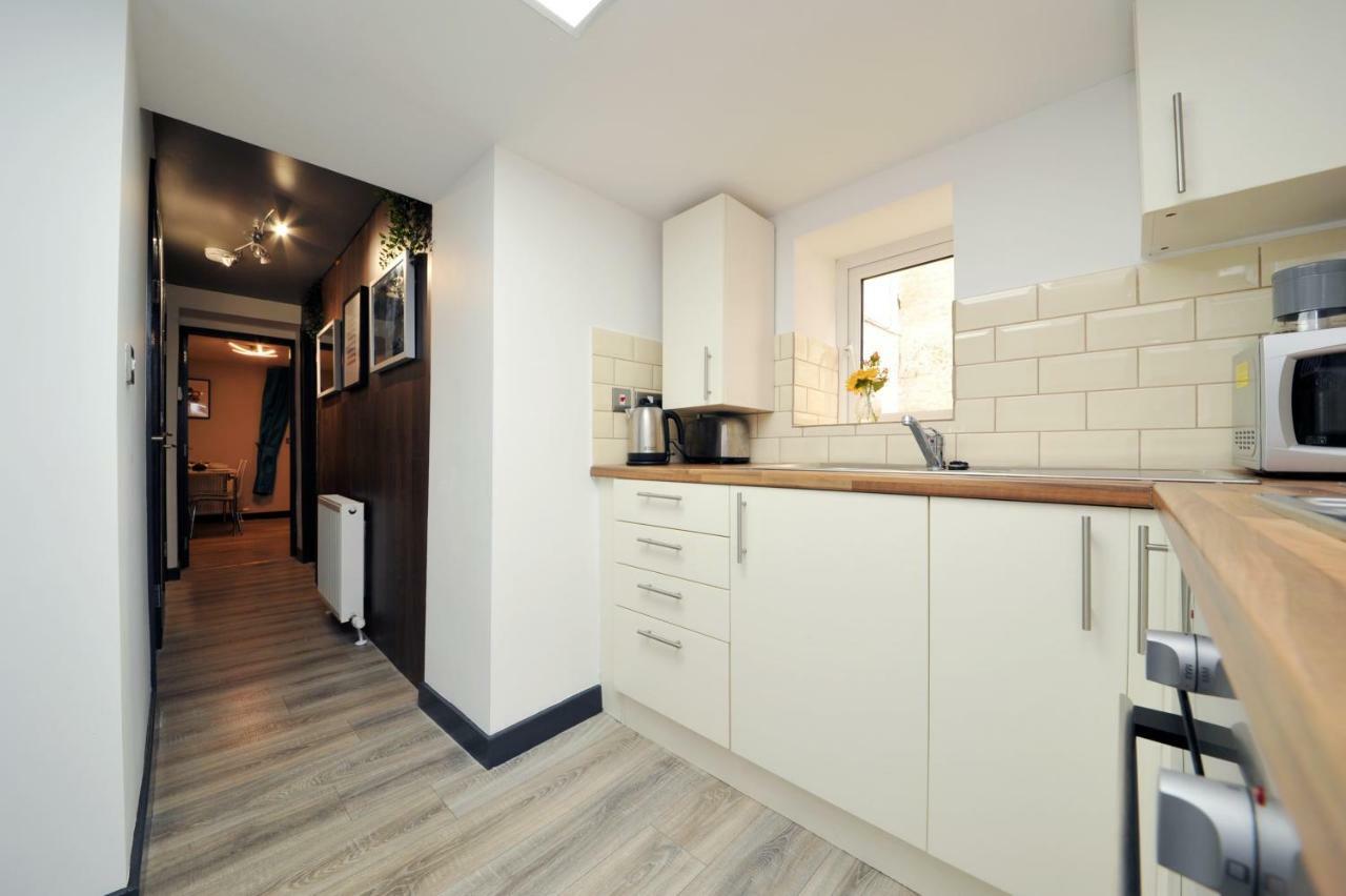 Stone'S Throw City Centre - Tv In Every Bedroom! Swansea Exteriér fotografie
