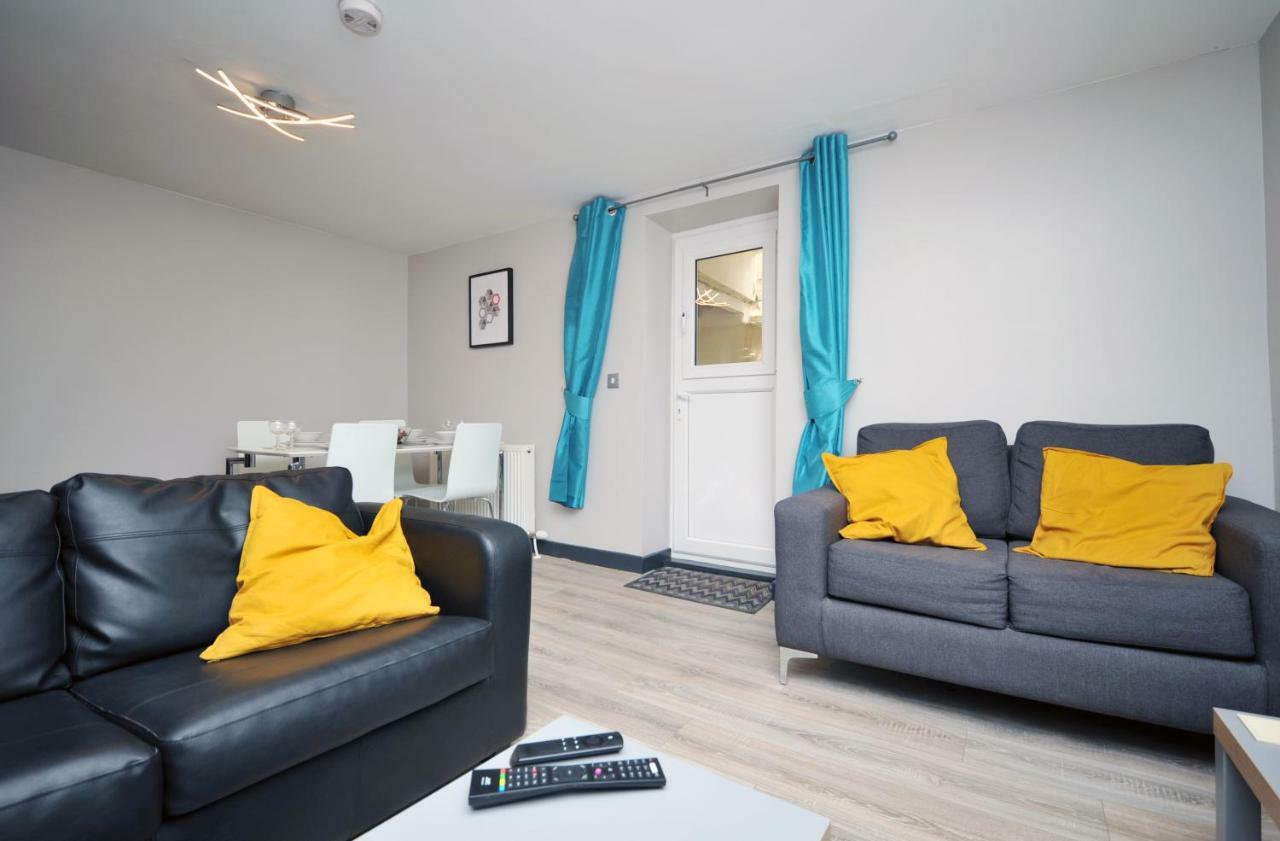 Stone'S Throw City Centre - Tv In Every Bedroom! Swansea Exteriér fotografie
