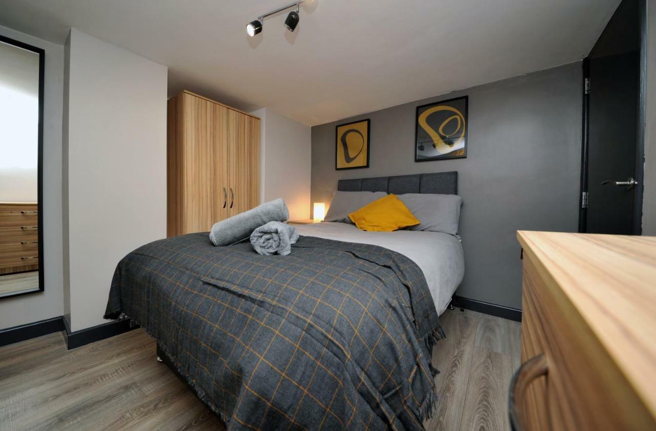 Stone'S Throw City Centre - Tv In Every Bedroom! Swansea Exteriér fotografie